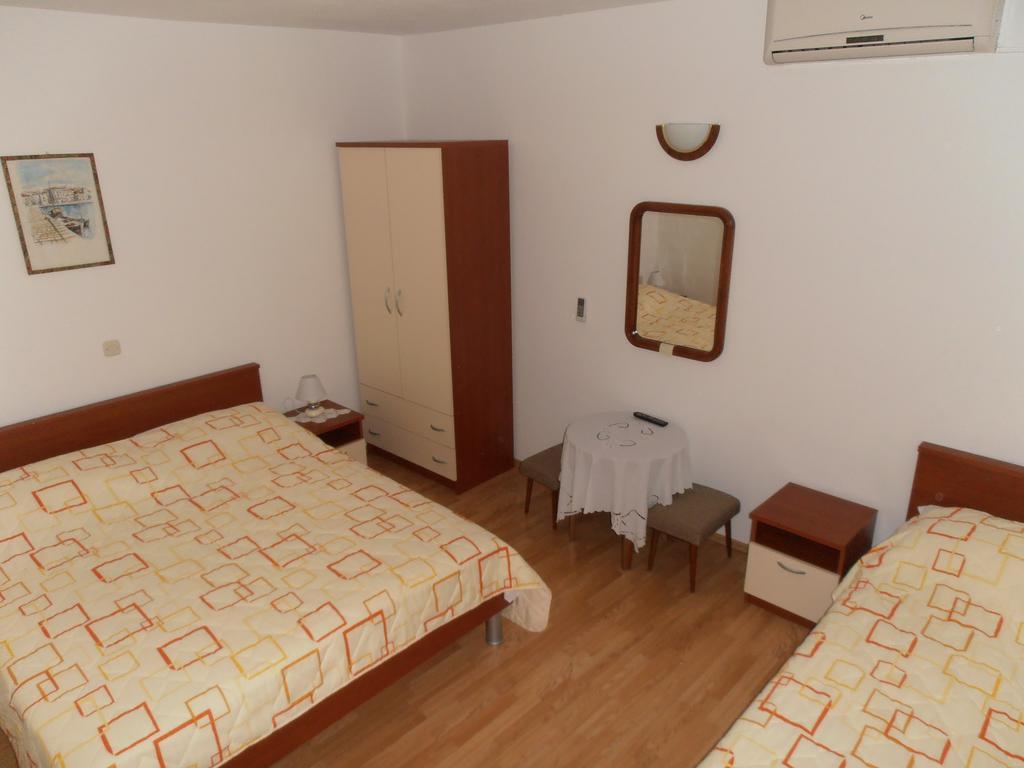 Apartment Perovic Baška Voda Kültér fotó